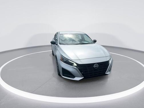 Brilliant Silver Metallic 2024 Nissan Altima 2.5 SV