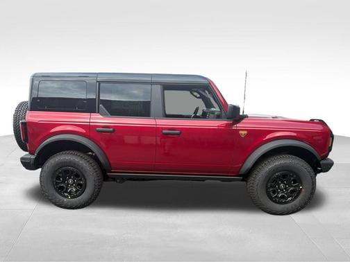 Ruby Red Metallic Tinted Clearcoat 2026 Ford Bronco Badlands