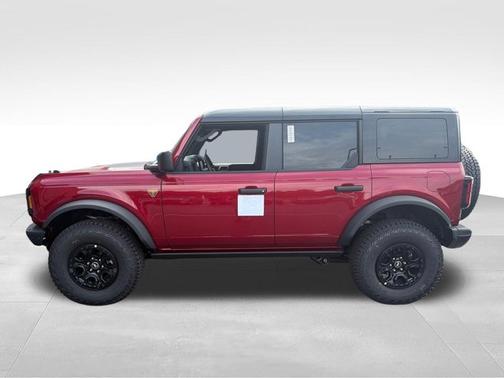 Ruby Red Metallic Tinted Clearcoat 2026 Ford Bronco Badlands