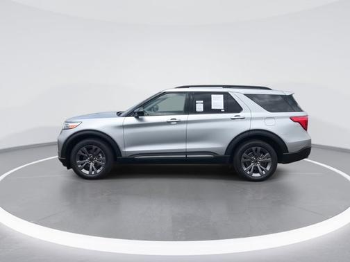 Silver Metallic 2023 Ford Explorer XLT