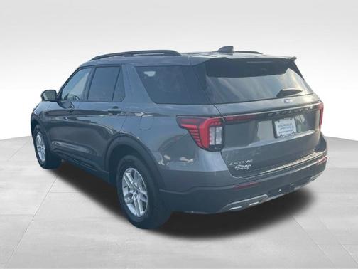 Carbonized Gray Metallic 2026 Ford Explorer Active