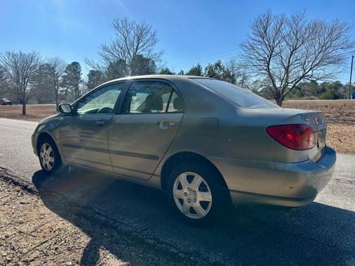 2004 Toyota Corolla LE