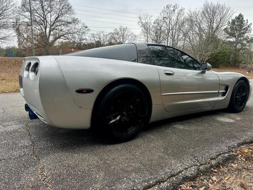 2001 Chevrolet Corvette Base