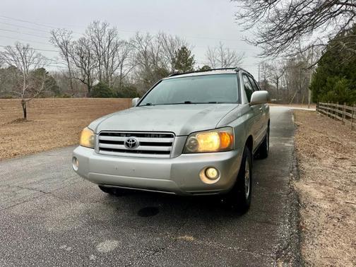 2004 Toyota Highlander Base