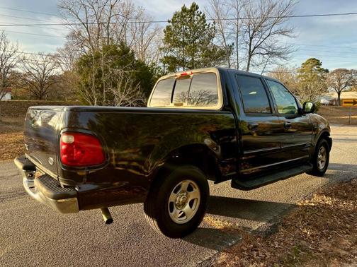 2003 Ford F-150 Lariat SuperCrew