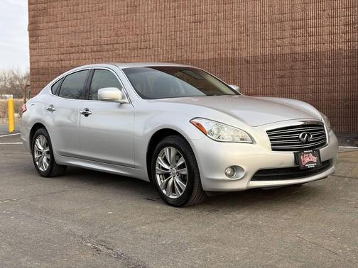 Liquid Platinum 2013 INFINITI M37x Base