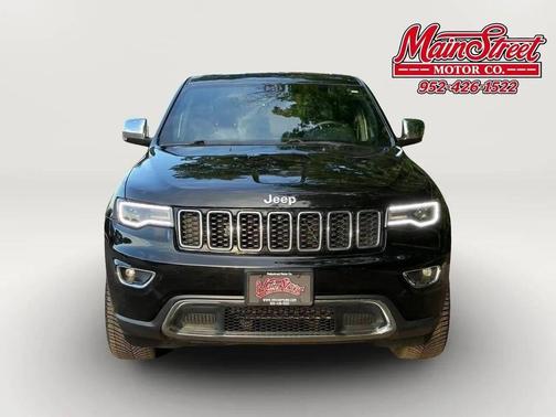 Diamond Black Crystal Pearl 2017 Jeep Grand Cherokee Limited