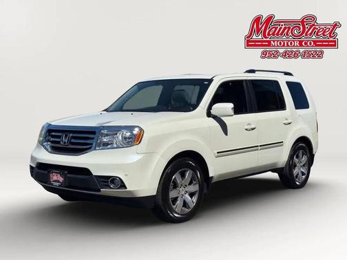 White 2015 Honda Pilot Touring