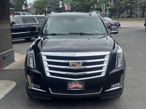 2017 Cadillac Escalade Luxury