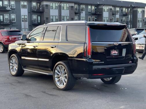 2017 Cadillac Escalade Luxury