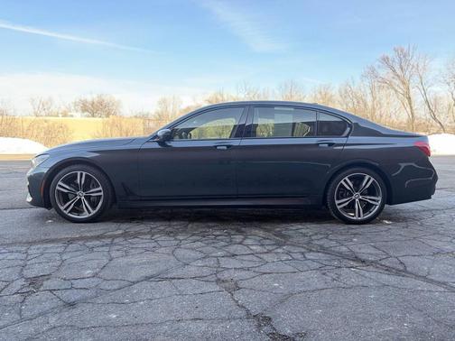 2016 BMW 750 i xDrive