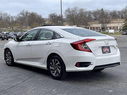 White 2017 Honda Civic EX