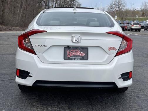 White 2017 Honda Civic EX