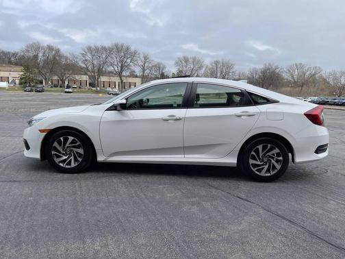 White 2017 Honda Civic EX