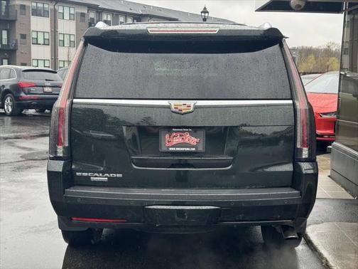 2016 Cadillac Escalade Luxury