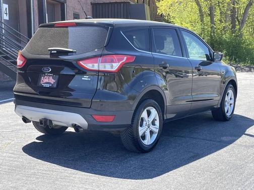 White Platinum Metallic Tri-Coat 2016 Ford Escape SE