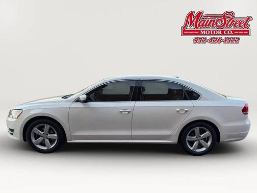 Candy White 2015 Volkswagen Passat 1.8T Auto SE