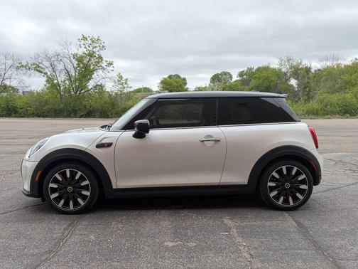 Nanuq White Metallic 2024 MINI Hardtop Cooper S