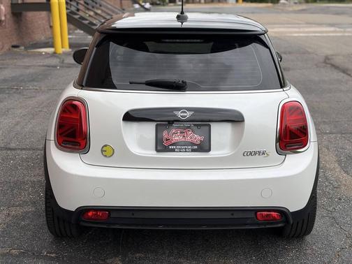 Nanuq White Metallic 2024 MINI Hardtop Cooper S
