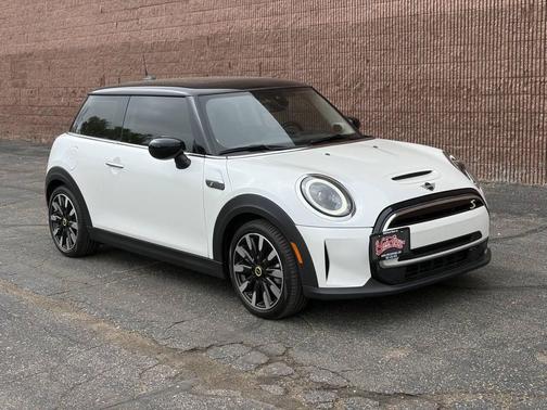 Nanuq White Metallic 2024 MINI Hardtop Cooper S