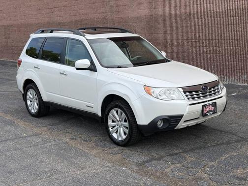 Satin White Pearl 2013 Subaru Forester 2.5X