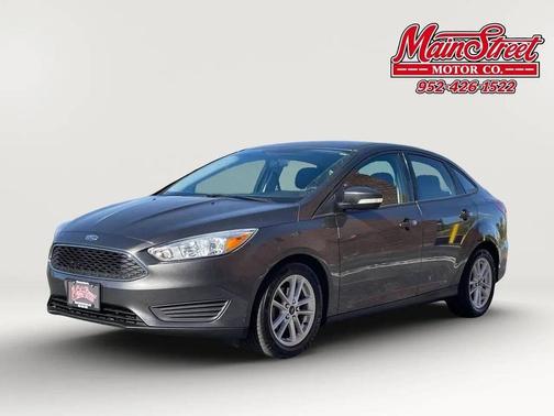 Gray 2015 Ford Focus SE