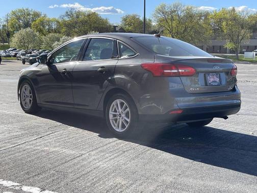Gray 2015 Ford Focus SE