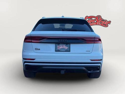 2022 Audi Q8 55 Prestige