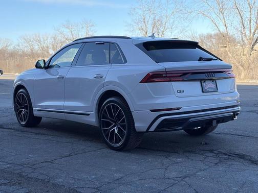 2022 Audi Q8 55 Prestige