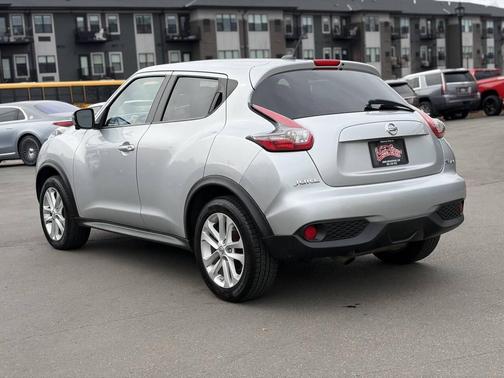 Brilliant Silver 2015 Nissan Juke SL
