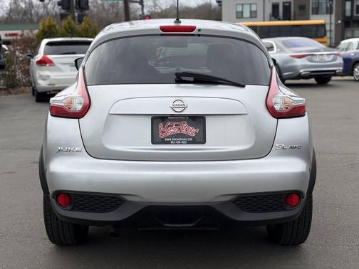 Brilliant Silver 2015 Nissan Juke SL