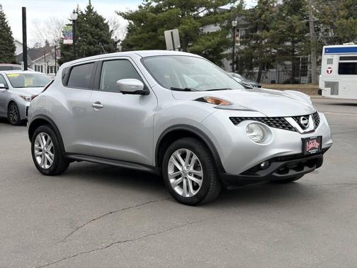 Brilliant Silver 2015 Nissan Juke SL