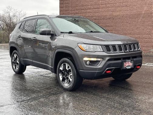 Granite Crystal Metallic Clearcoat 2018 Jeep Compass Trailhawk