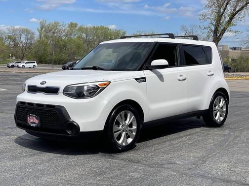 Clear White 2015 Kia Soul +