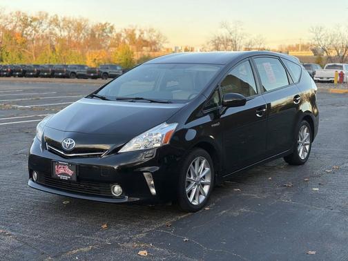 Black 2014 Toyota Prius v Five