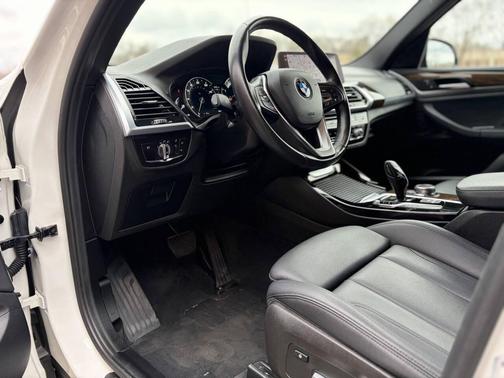 White 2019 BMW X3 xDrive30i