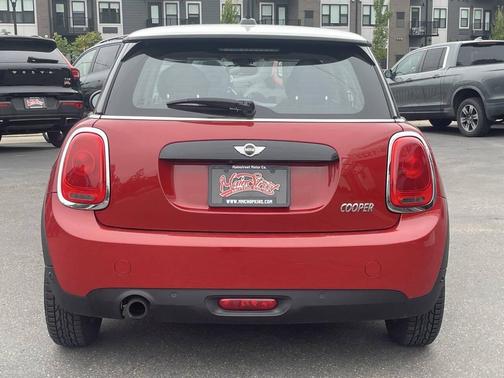 2017 MINI Hardtop Cooper