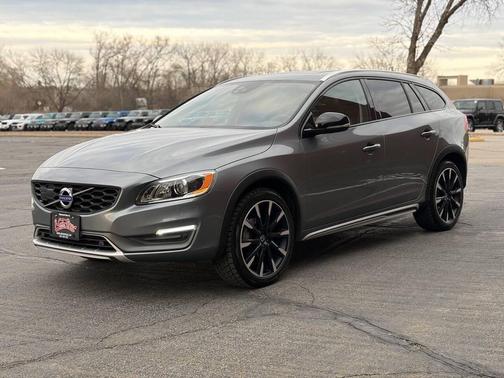 2016 Volvo V60 Cross Country T5 Platinum