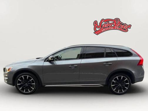 2016 Volvo V60 Cross Country T5 Platinum