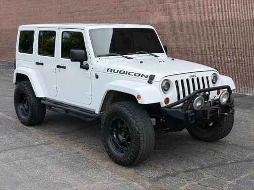 Bright White Clearcoat 2012 Jeep Wrangler Unlimited Rubicon