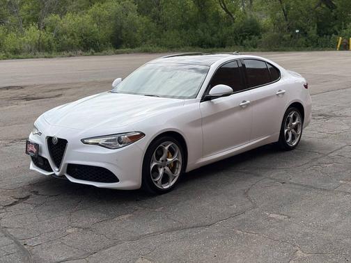 Alfa White 2020 Alfa Romeo Giulia Ti Sport