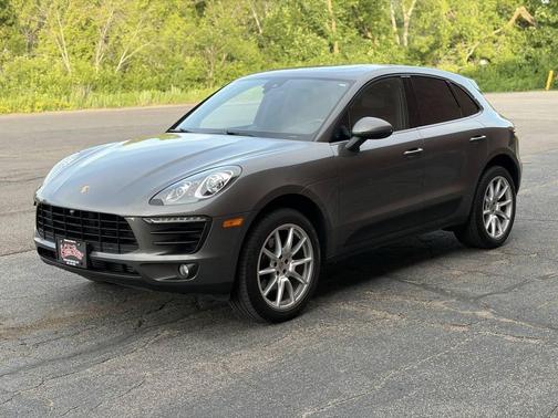 Agate Grey Metallic 2018 Porsche Macan Macan S
