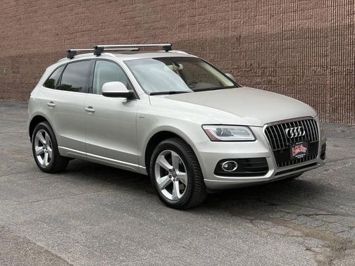 Gold 2014 Audi Q5 hybrid 2.0T Prestige