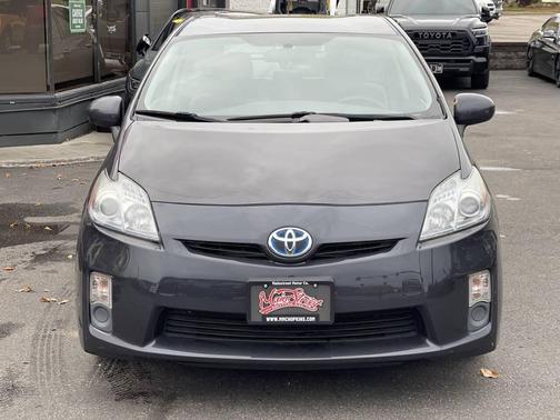 2010 Toyota Prius III