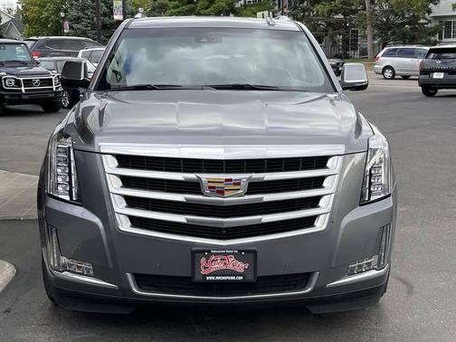 2020 Cadillac Escalade Luxury