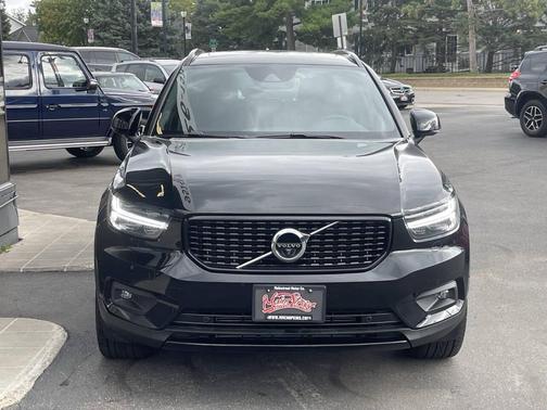 2019 Volvo XC40 T5 R-Design