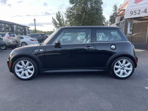 2004 MINI Cooper S Base