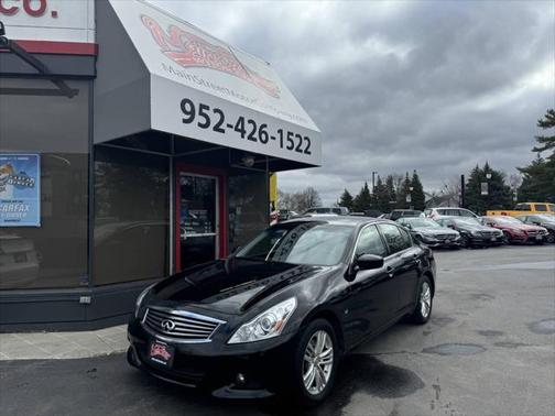 2015 INFINITI Q40 Base