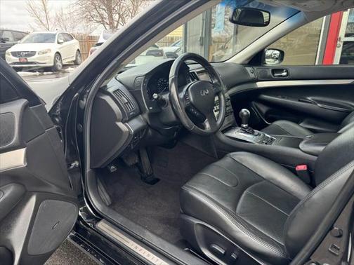 2015 INFINITI Q40 Base