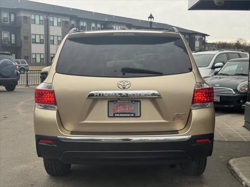 2011 Toyota Highlander SE